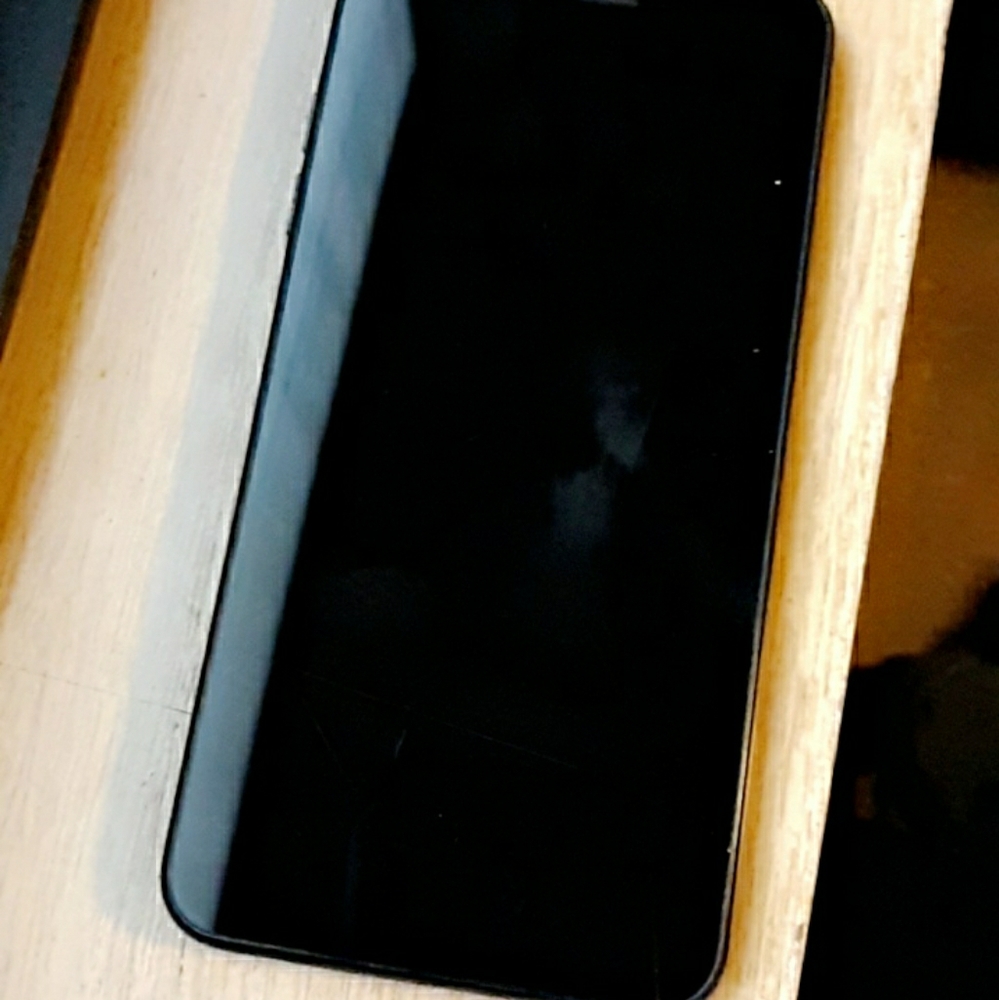 LG cell phone